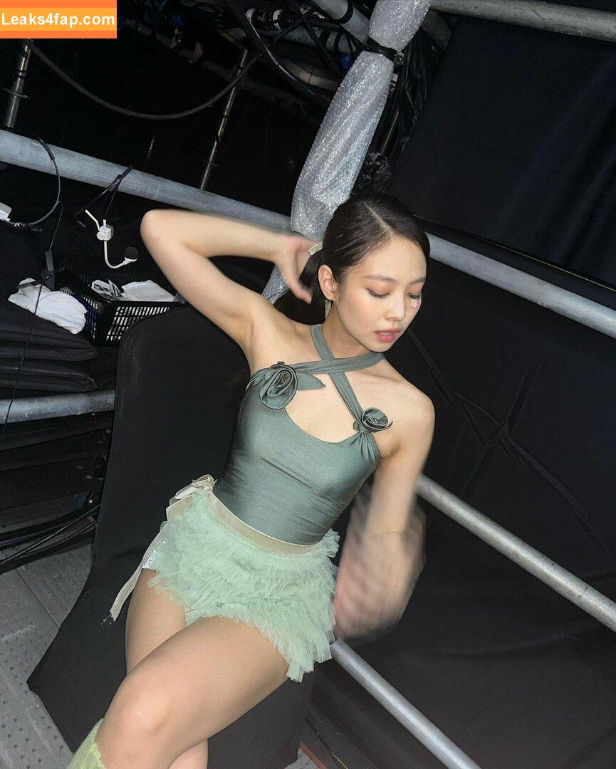 Jennie | BLΛƆKPIИK / Blackpink / jennierubyjane / sheflieshigh слитое фото фото #0234