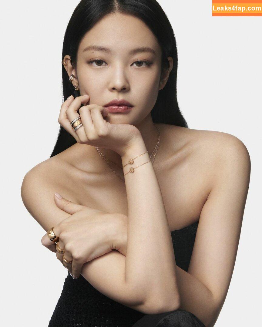 Jennie | BLΛƆKPIИK / Blackpink / jennierubyjane / sheflieshigh слитое фото фото #0244