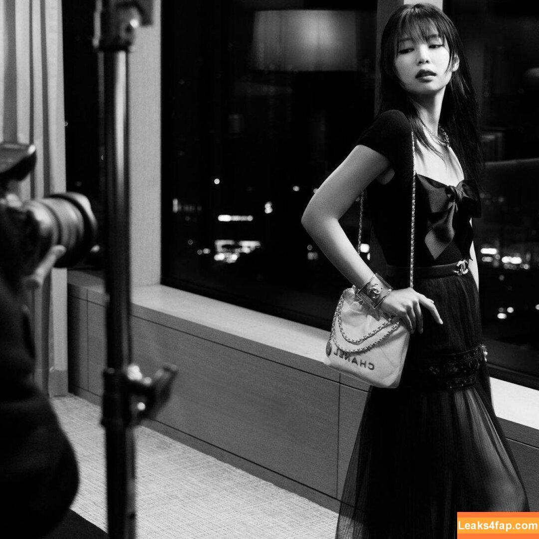 Jennie | BLΛƆKPIИK / Blackpink / jennierubyjane / sheflieshigh слитое фото фото #0247