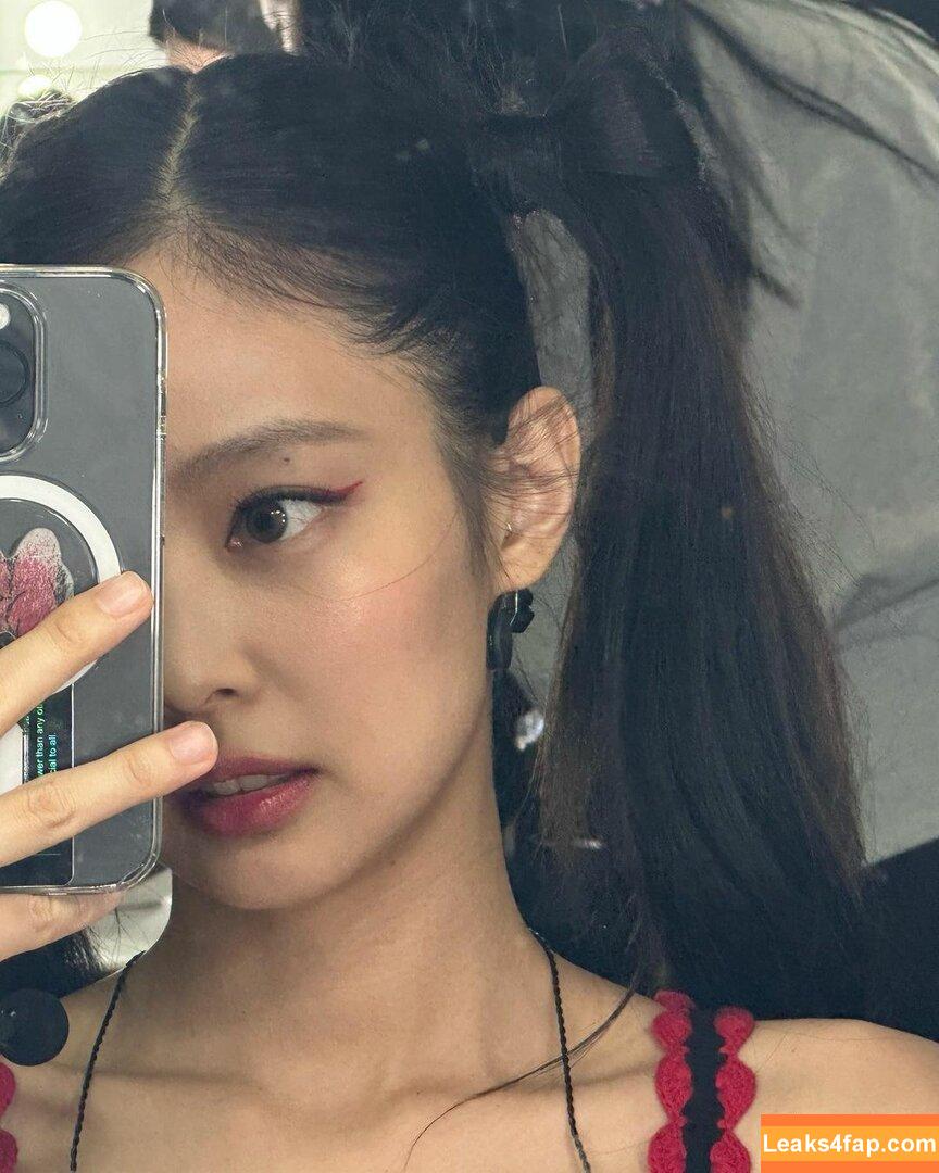 Jennie | BLΛƆKPIИK / Blackpink / jennierubyjane / sheflieshigh слитое фото фото #0252