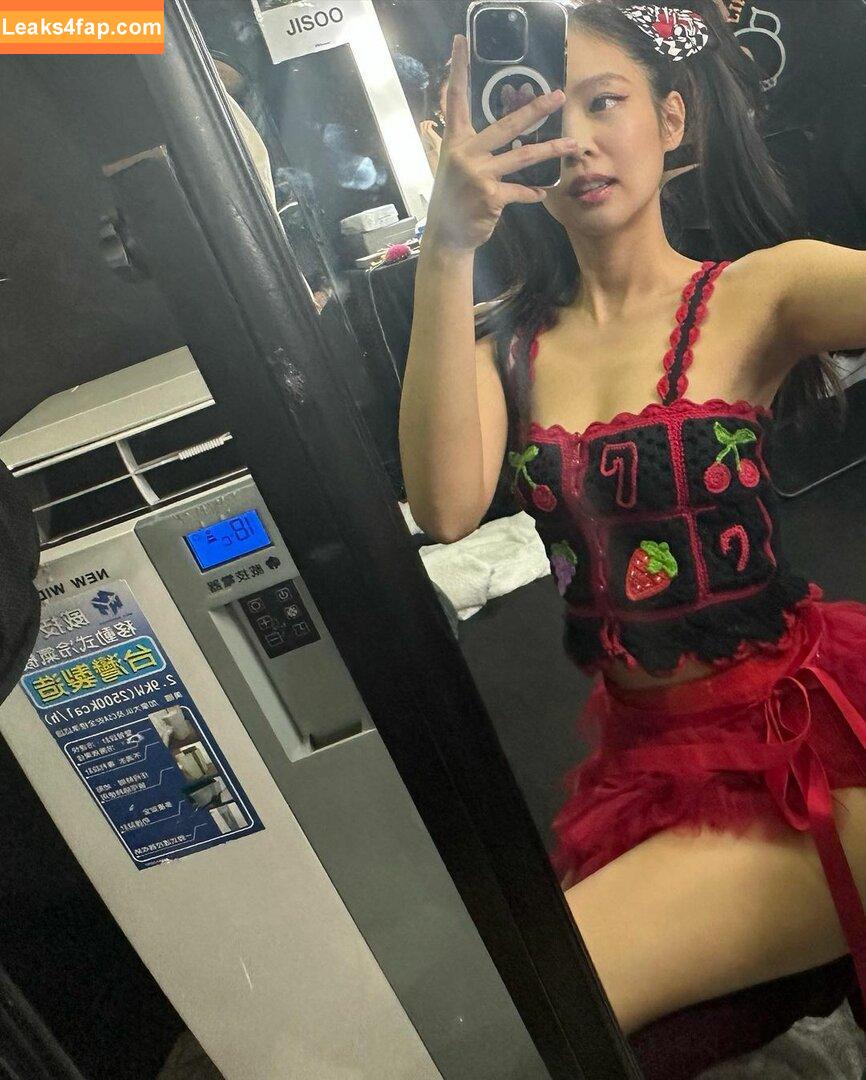 Jennie | BLΛƆKPIИK / Blackpink / jennierubyjane / sheflieshigh слитое фото фото #0253