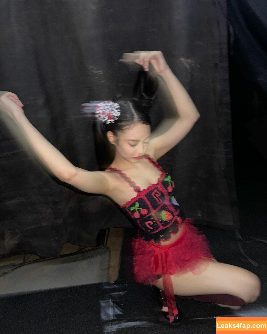 Jennie | BLΛƆKPIИK / Blackpink / jennierubyjane / sheflieshigh слитое фото фото #0254