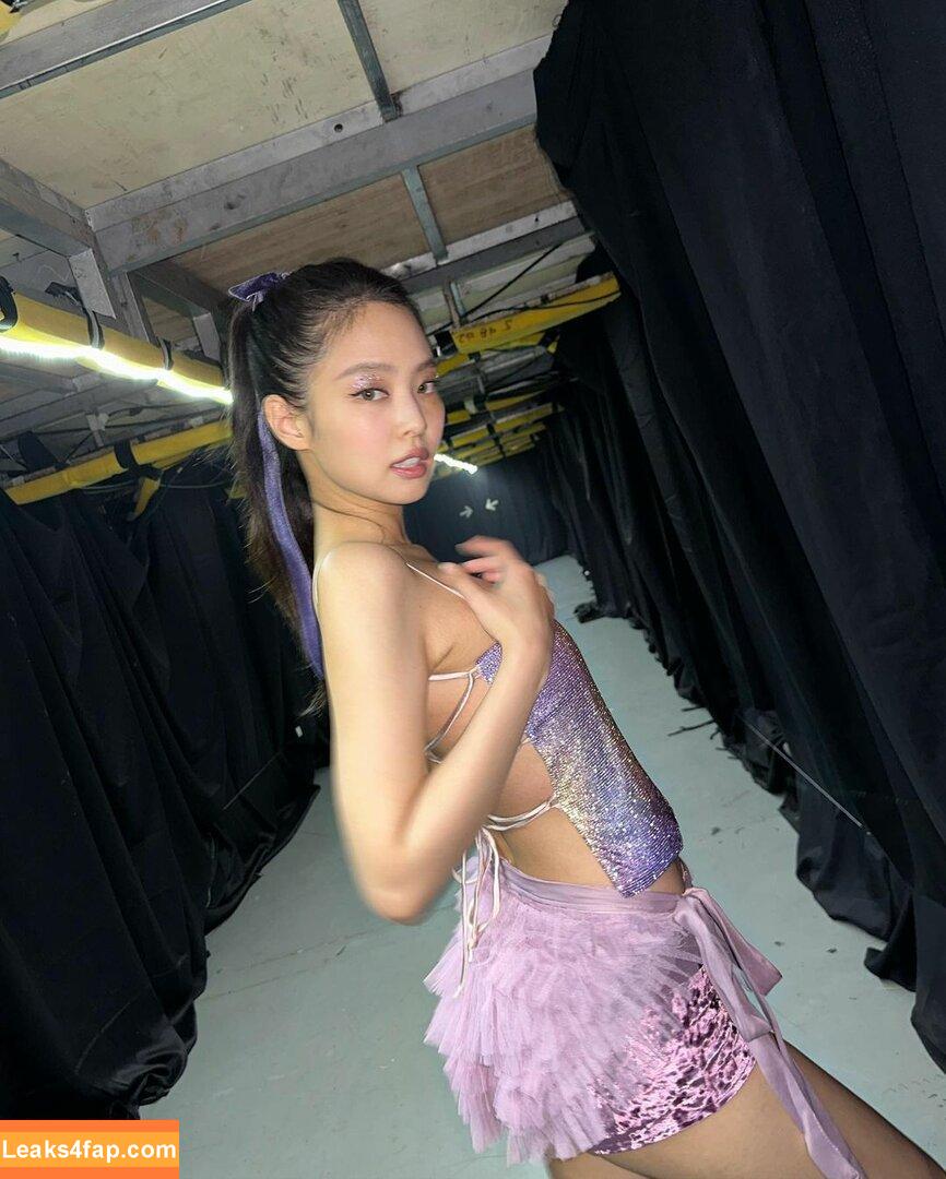 Jennie | BLΛƆKPIИK / Blackpink / jennierubyjane / sheflieshigh слитое фото фото #0259