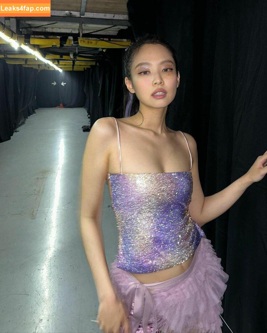 Jennie | BLΛƆKPIИK / Blackpink / jennierubyjane / sheflieshigh слитое фото фото #0262