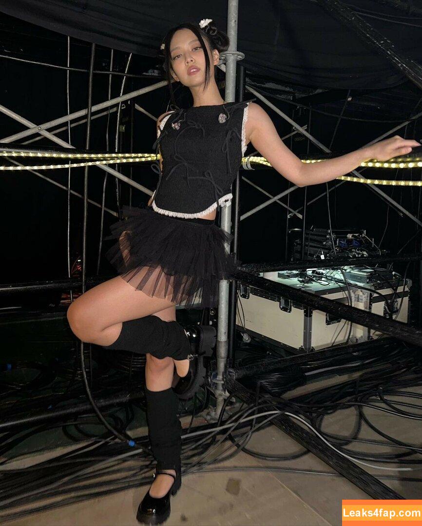 Jennie | BLΛƆKPIИK / Blackpink / jennierubyjane / sheflieshigh слитое фото фото #0263