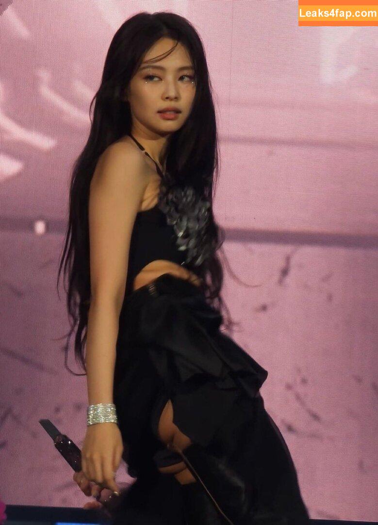 Jennie | BLΛƆKPIИK / Blackpink / jennierubyjane / sheflieshigh слитое фото фото #0270