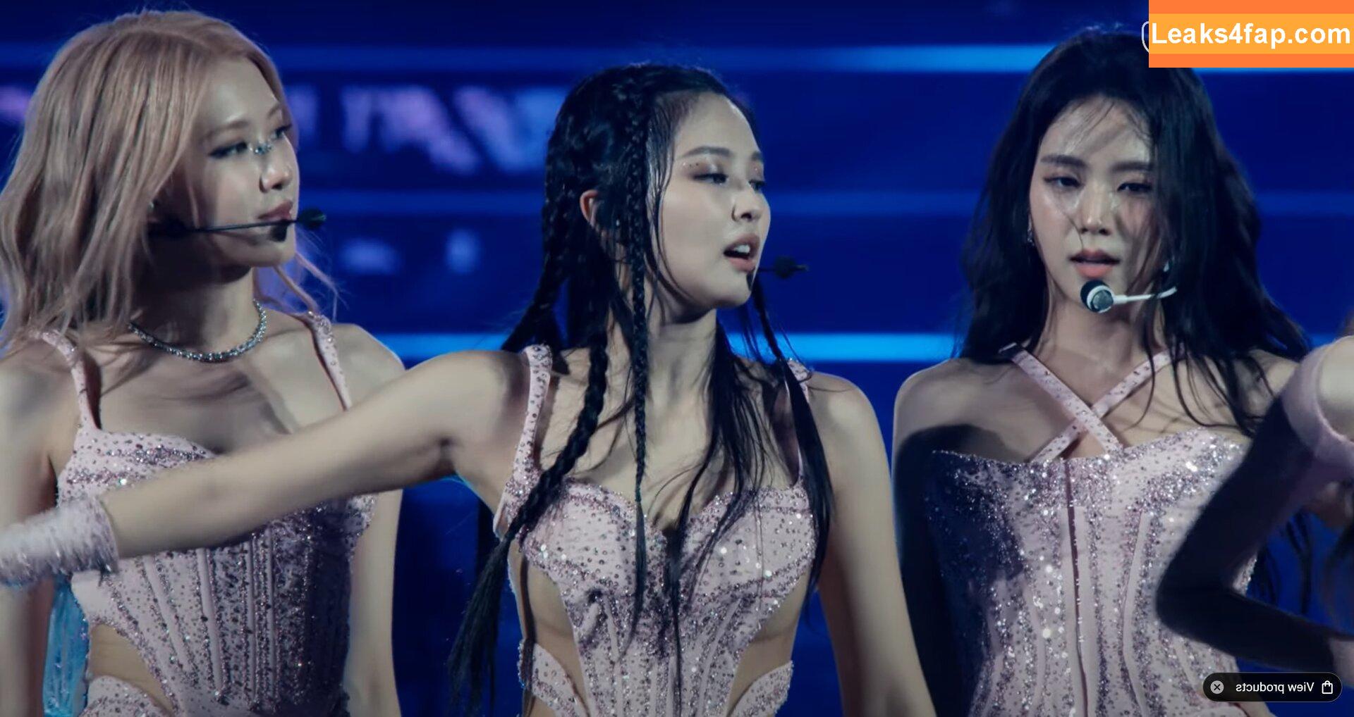 Jennie | BLΛƆKPIИK / Blackpink / jennierubyjane / sheflieshigh слитое фото фото #0276