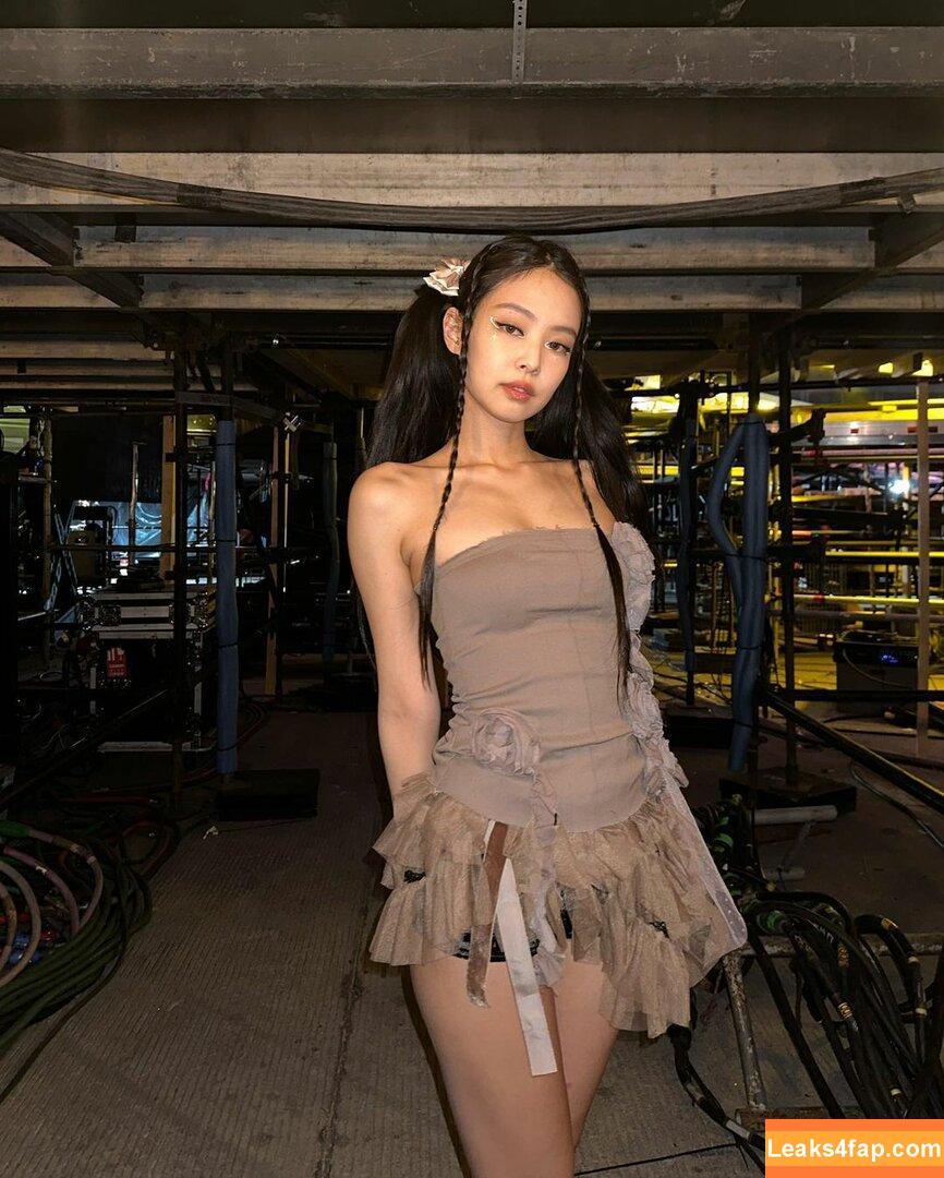 Jennie | BLΛƆKPIИK / Blackpink / jennierubyjane / sheflieshigh слитое фото фото #0281