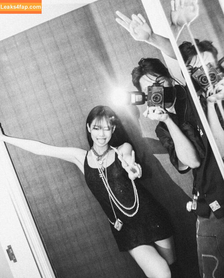 Jennie | BLΛƆKPIИK / Blackpink / jennierubyjane / sheflieshigh слитое фото фото #0297