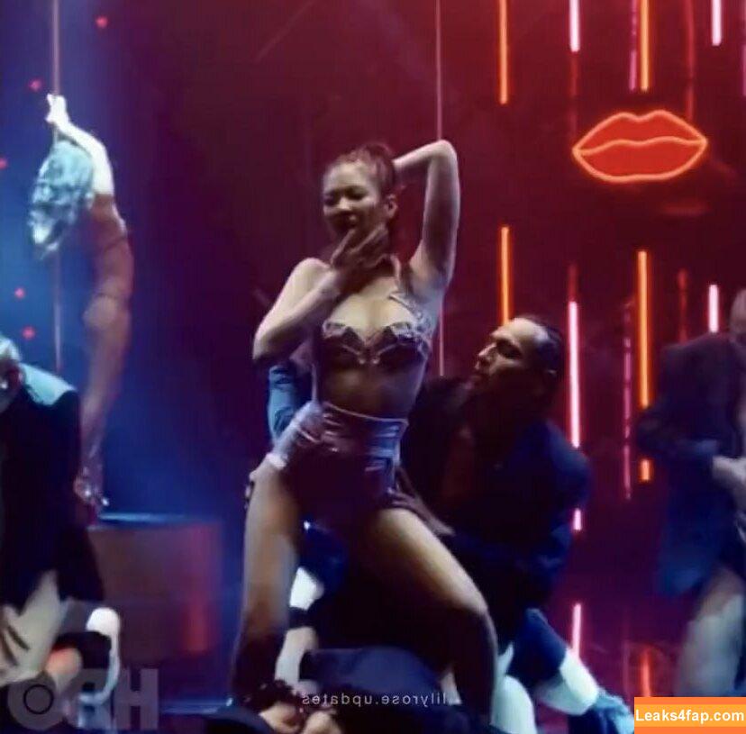 Jennie | BLΛƆKPIИK / Blackpink / jennierubyjane / sheflieshigh слитое фото фото #0308