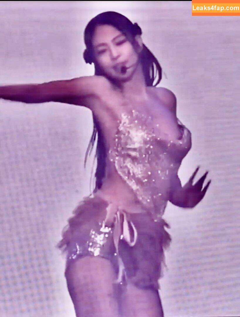 Jennie | BLΛƆKPIИK / Blackpink / jennierubyjane / sheflieshigh слитое фото фото #0312