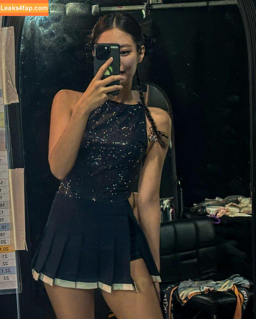 Jennie | BLΛƆKPIИK / Blackpink / jennierubyjane / sheflieshigh слитое фото фото #0318