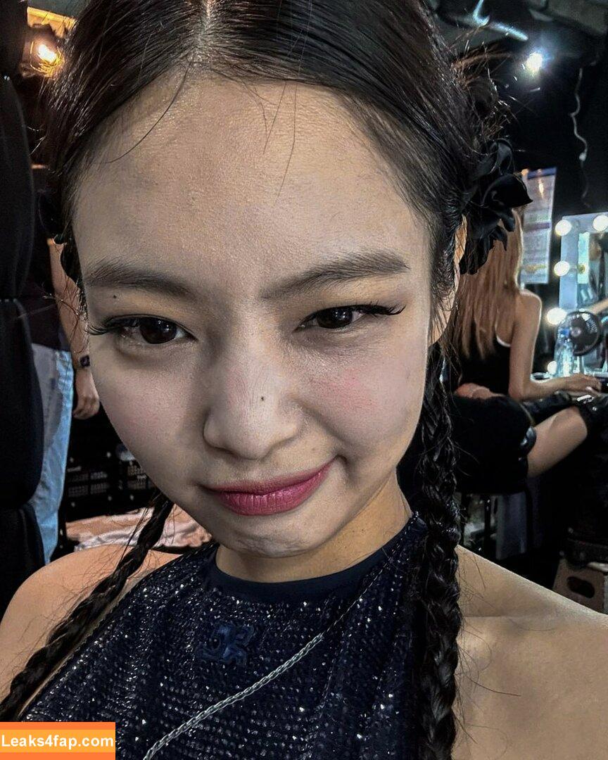 Jennie | BLΛƆKPIИK / Blackpink / jennierubyjane / sheflieshigh слитое фото фото #0320