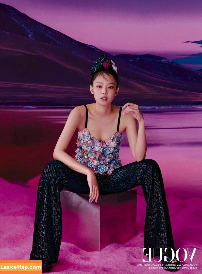 Jennie | BLΛƆKPIИK / Blackpink / jennierubyjane / sheflieshigh слитое фото фото #0334