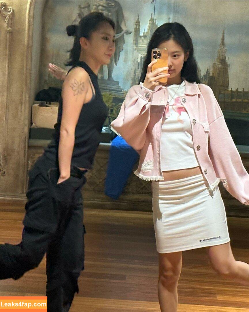 Jennie | BLΛƆKPIИK / Blackpink / jennierubyjane / sheflieshigh слитое фото фото #0368