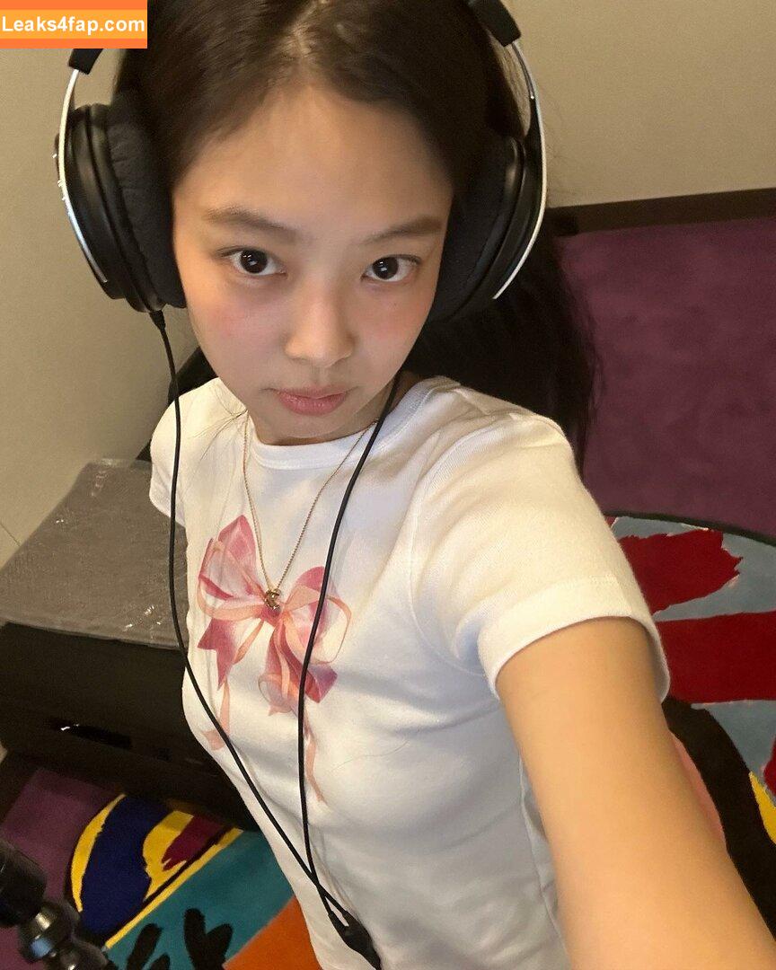 Jennie | BLΛƆKPIИK / Blackpink / jennierubyjane / sheflieshigh слитое фото фото #0370
