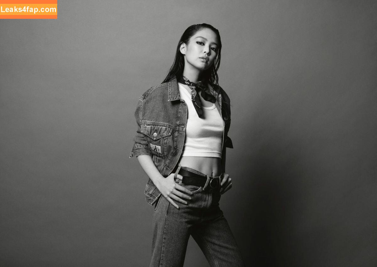 Jennie | BLΛƆKPIИK / Blackpink / jennierubyjane / sheflieshigh слитое фото фото #0386