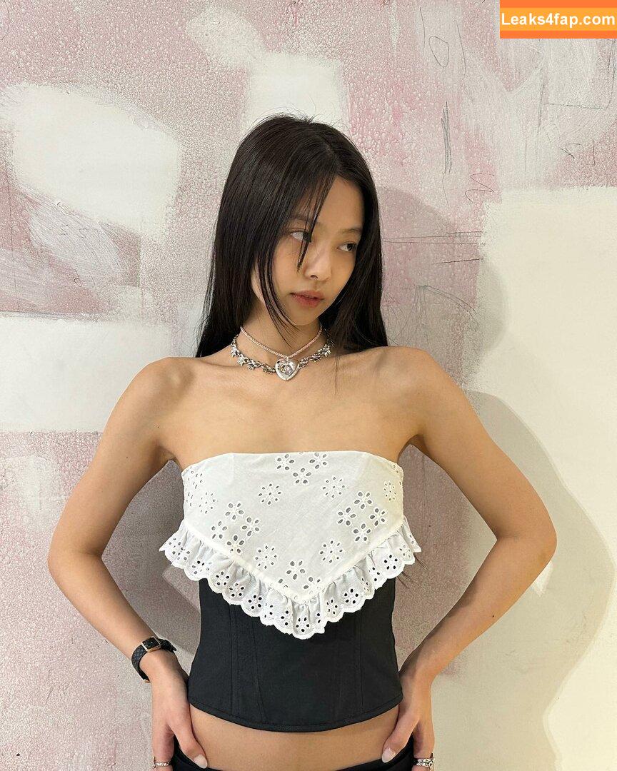 Jennie | BLΛƆKPIИK / Blackpink / jennierubyjane / sheflieshigh слитое фото фото #0394