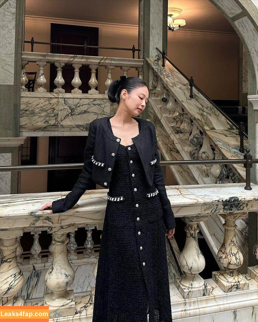 Jennie | BLΛƆKPIИK / Blackpink / jennierubyjane / sheflieshigh слитое фото фото #0446