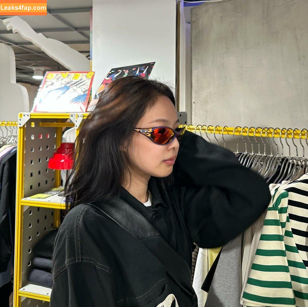 Jennie | BLΛƆKPIИK / Blackpink / jennierubyjane / sheflieshigh слитое фото фото #0466