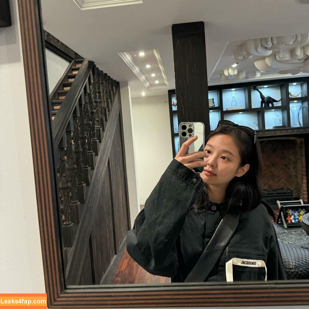 Jennie | BLΛƆKPIИK / Blackpink / jennierubyjane / sheflieshigh слитое фото фото #0472