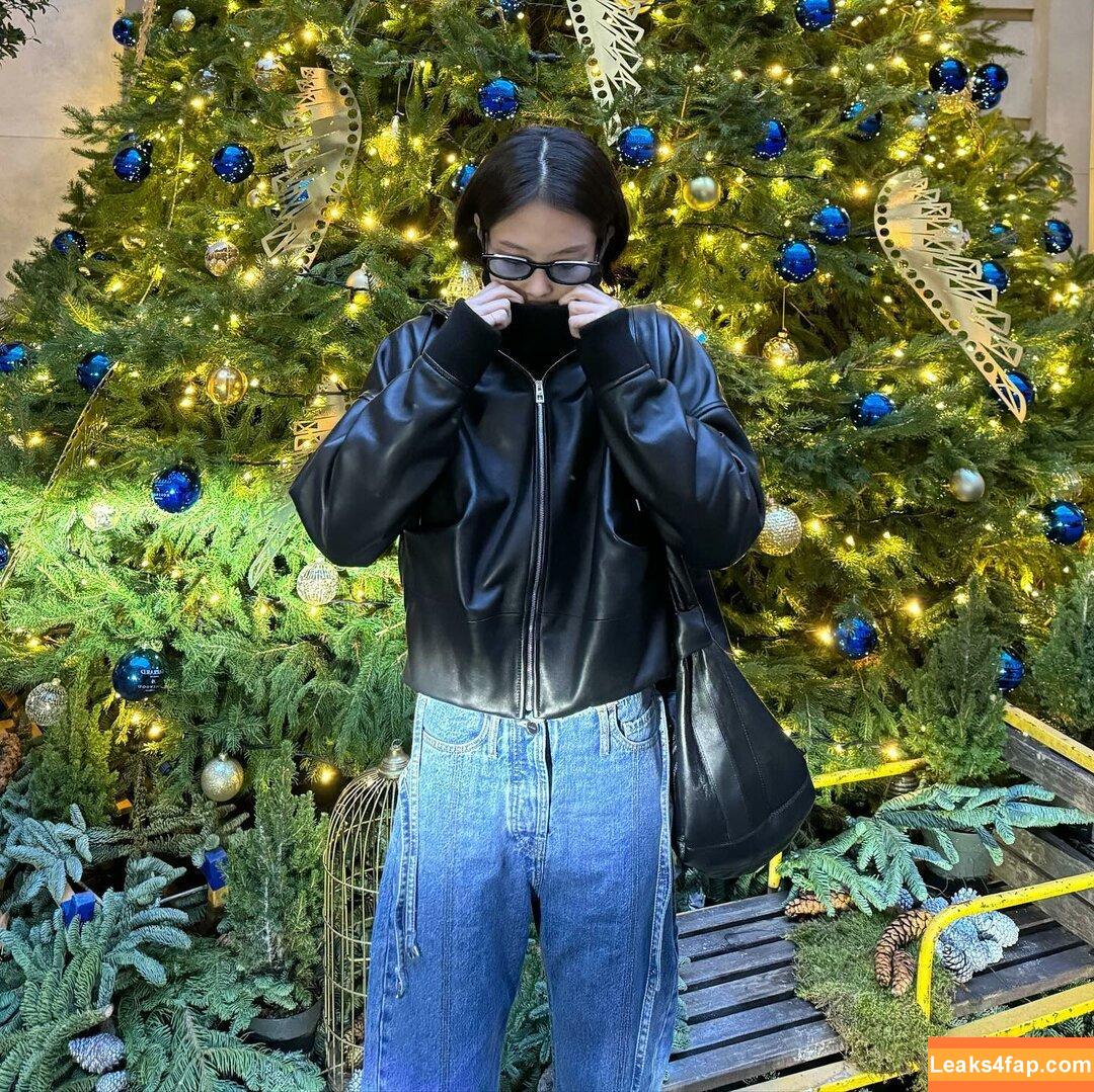 Jennie | BLΛƆKPIИK / Blackpink / jennierubyjane / sheflieshigh слитое фото фото #0474