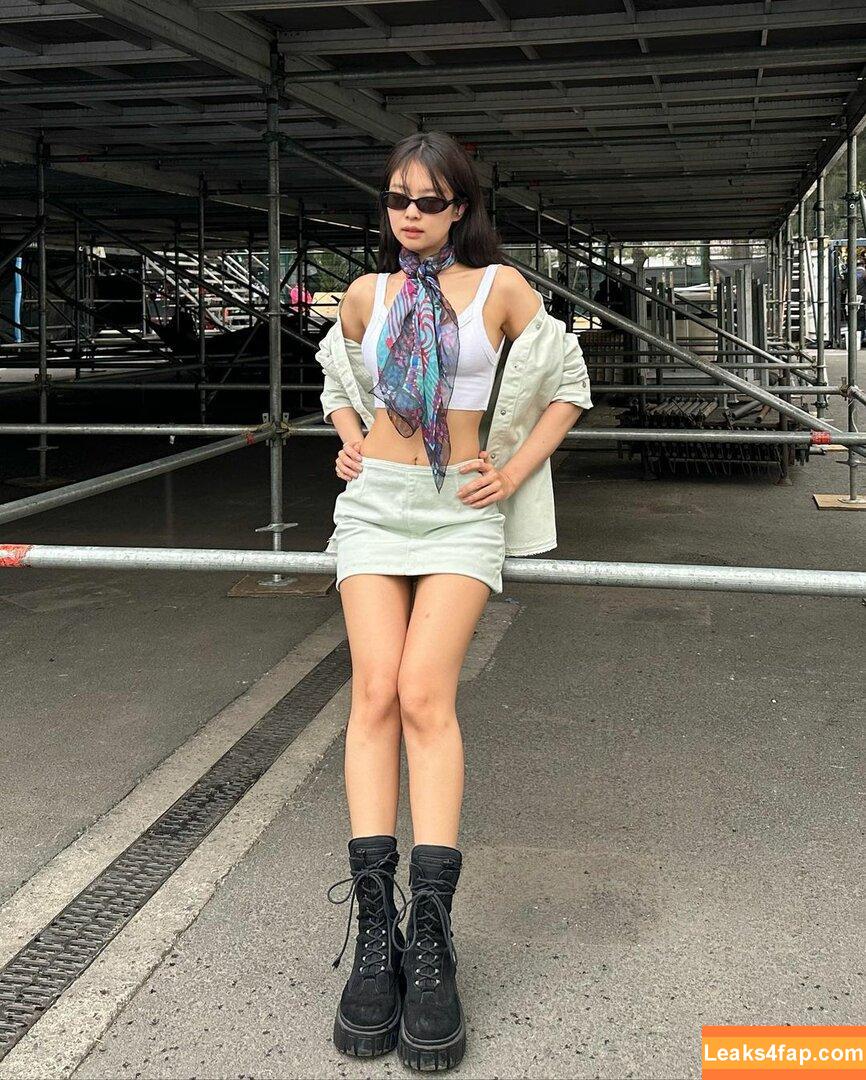 Jennie | BLΛƆKPIИK / Blackpink / jennierubyjane / sheflieshigh слитое фото фото #0478