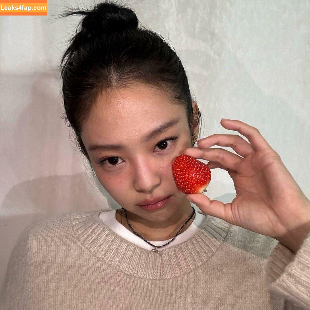 Jennie | BLΛƆKPIИK / Blackpink / jennierubyjane / sheflieshigh слитое фото фото #0480