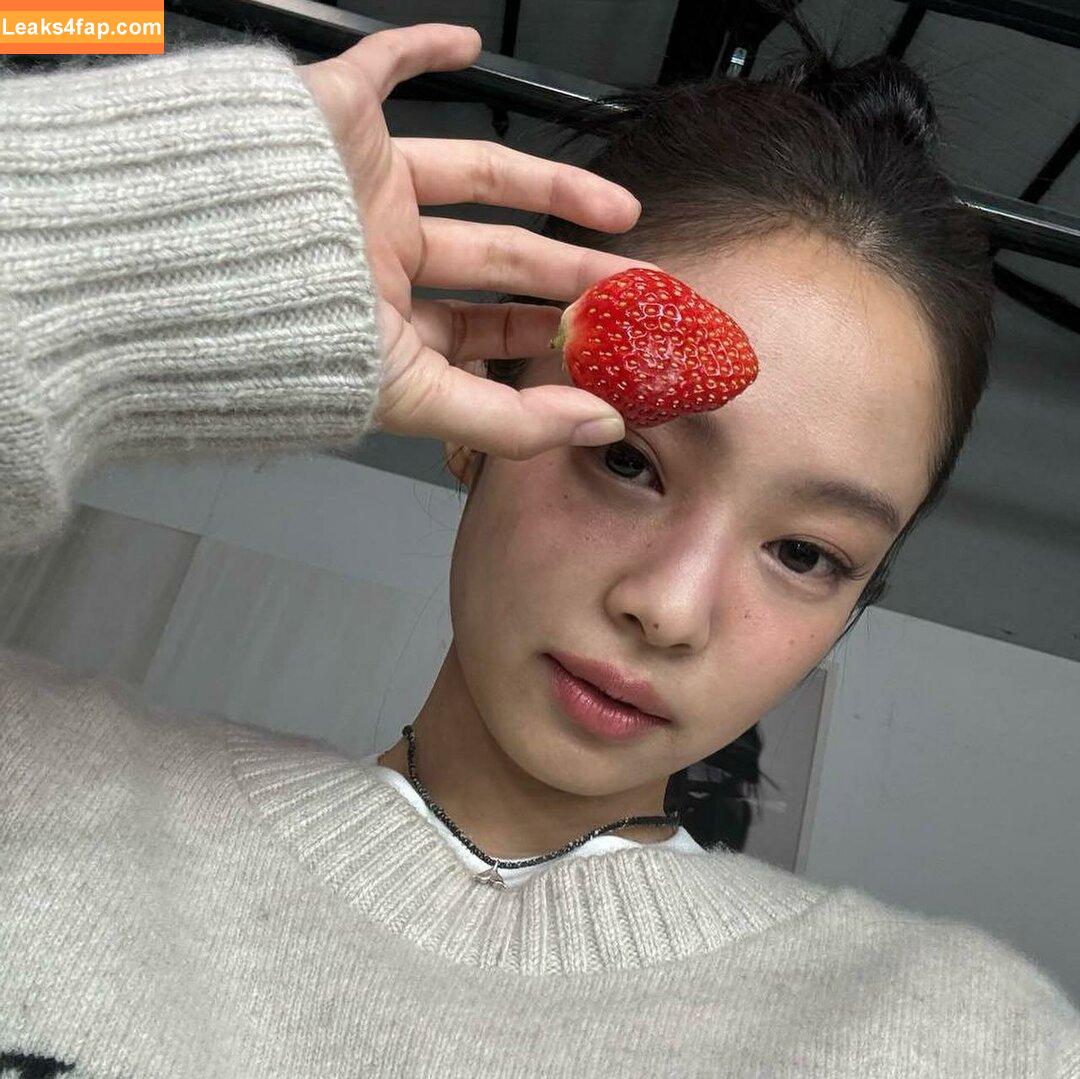 Jennie | BLΛƆKPIИK / Blackpink / jennierubyjane / sheflieshigh слитое фото фото #0481