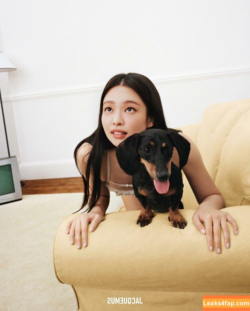 Jennie | BLΛƆKPIИK / Blackpink / jennierubyjane / sheflieshigh слитое фото фото #0485