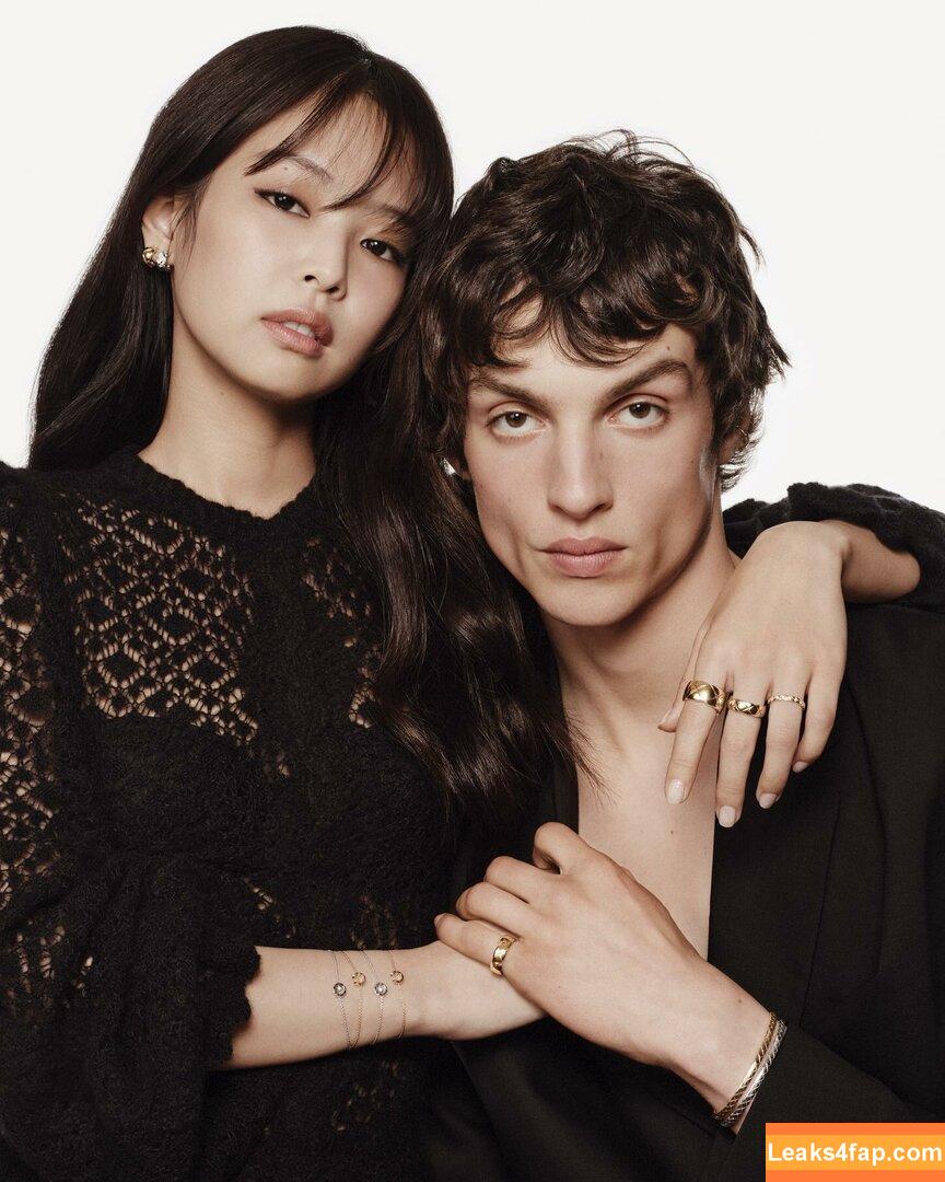 Jennie | BLΛƆKPIИK / Blackpink / jennierubyjane / sheflieshigh слитое фото фото #0505