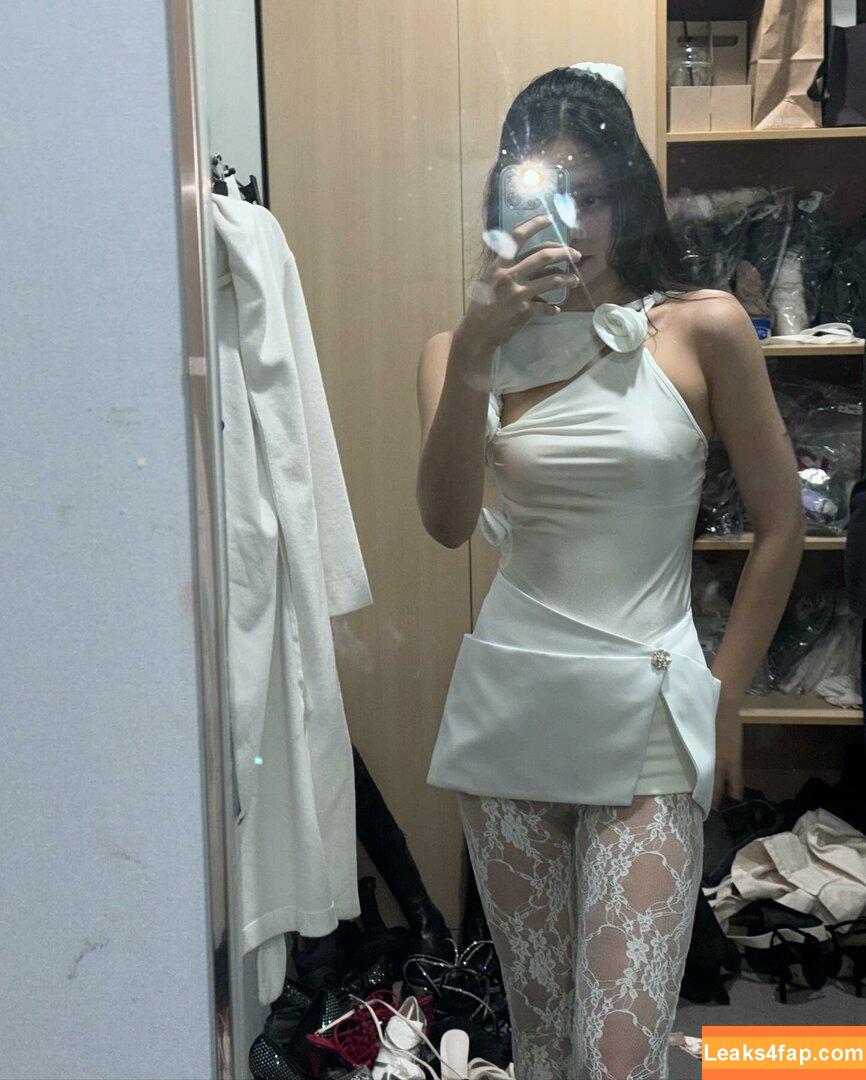 Jennie | BLΛƆKPIИK / Blackpink / jennierubyjane / sheflieshigh слитое фото фото #0512