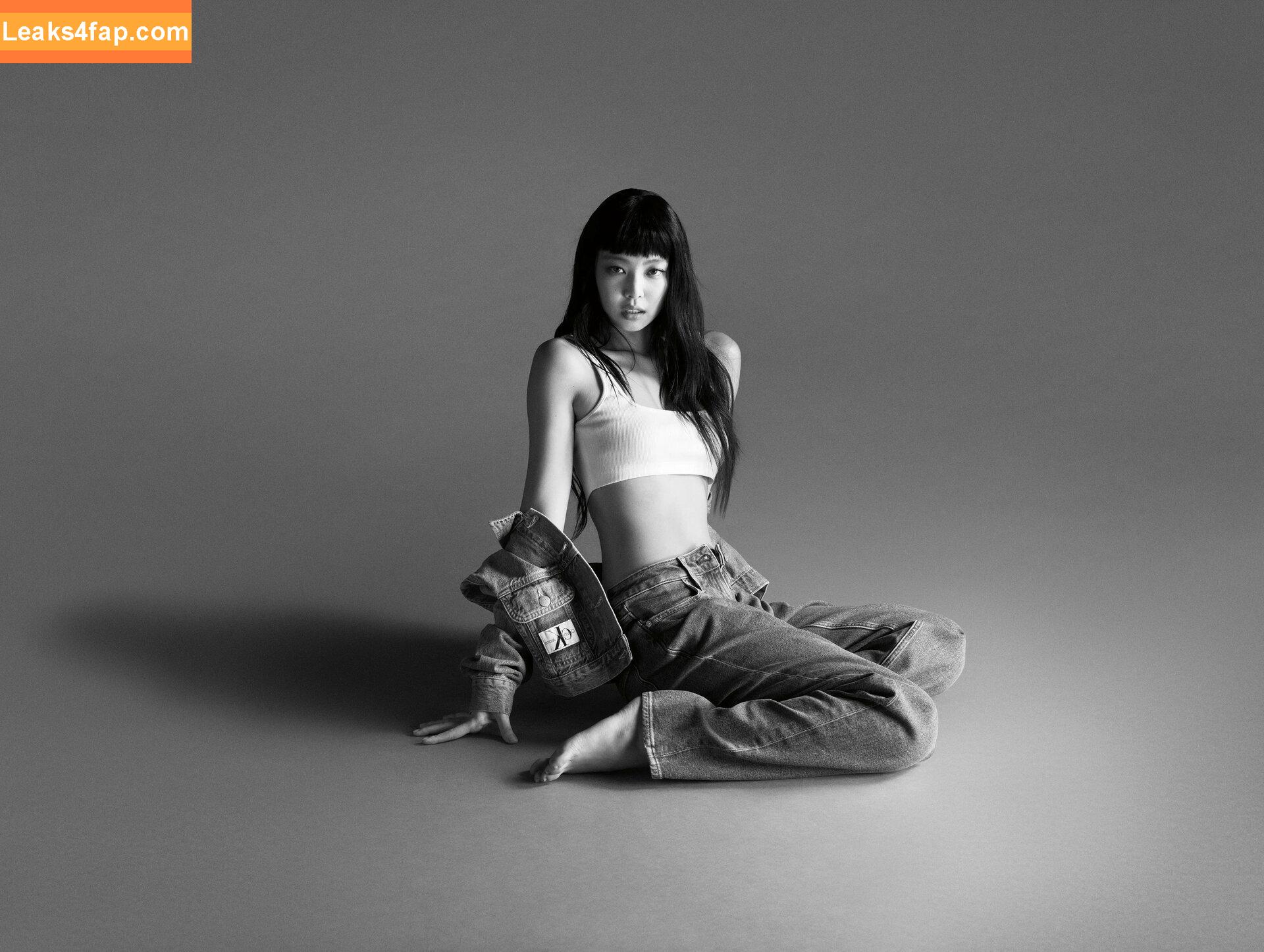 Jennie | BLΛƆKPIИK / Blackpink / jennierubyjane / sheflieshigh слитое фото фото #0528