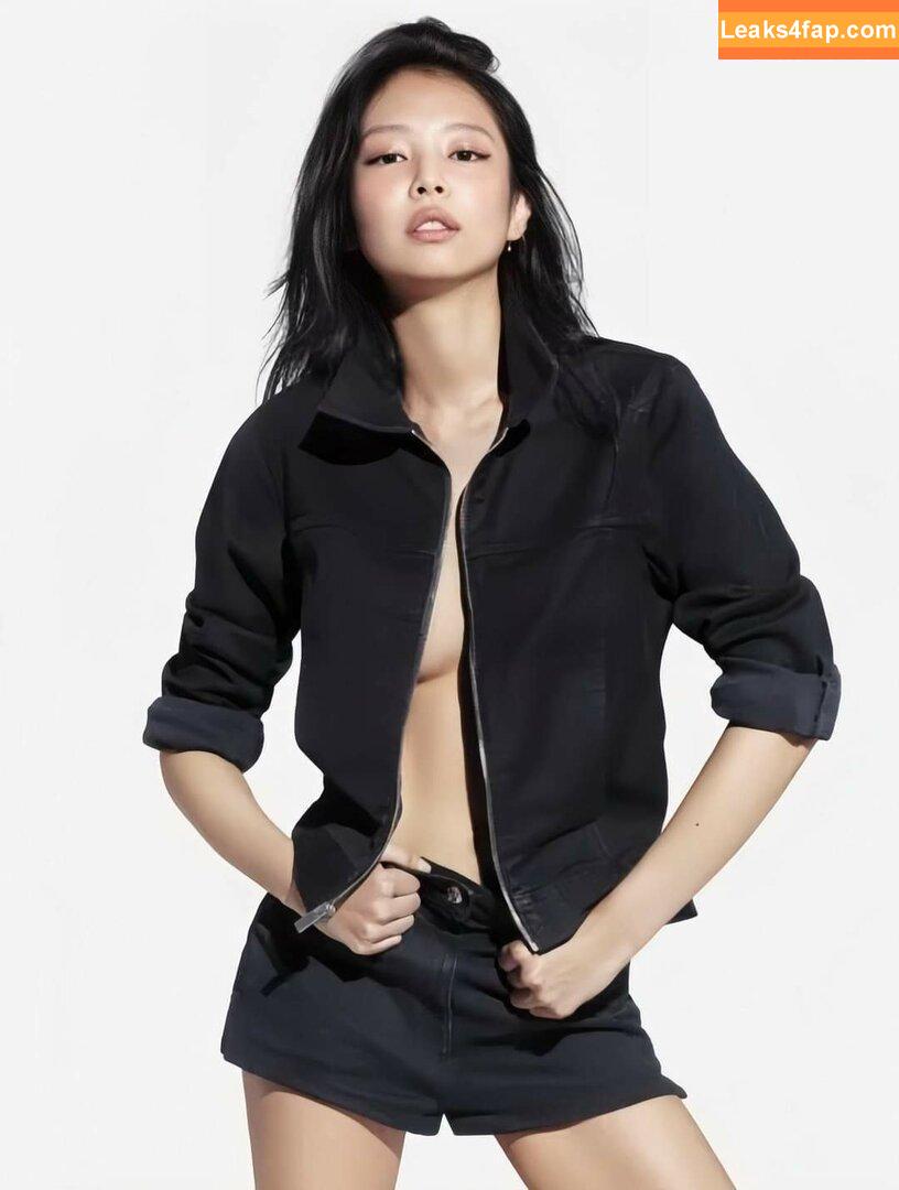 Jennie | BLΛƆKPIИK / Blackpink / jennierubyjane / sheflieshigh слитое фото фото #0540