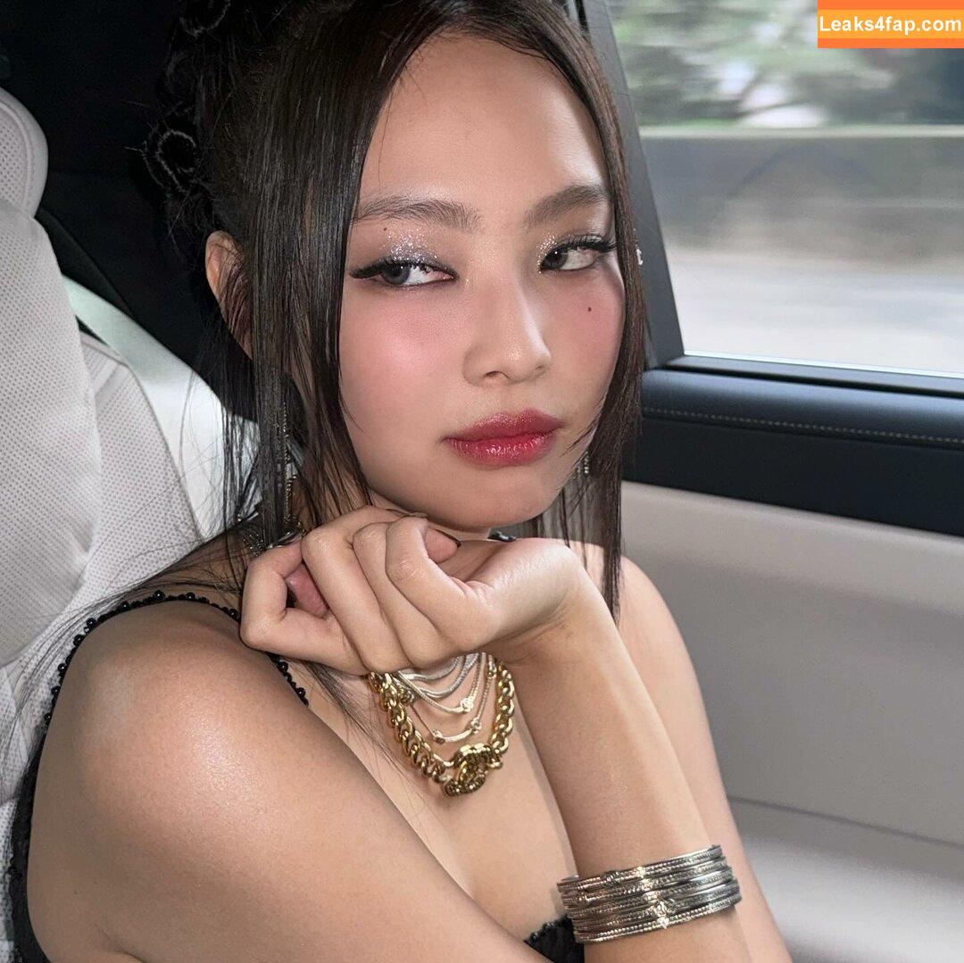 Jennie | BLΛƆKPIИK / Blackpink / jennierubyjane / sheflieshigh слитое фото фото #0567