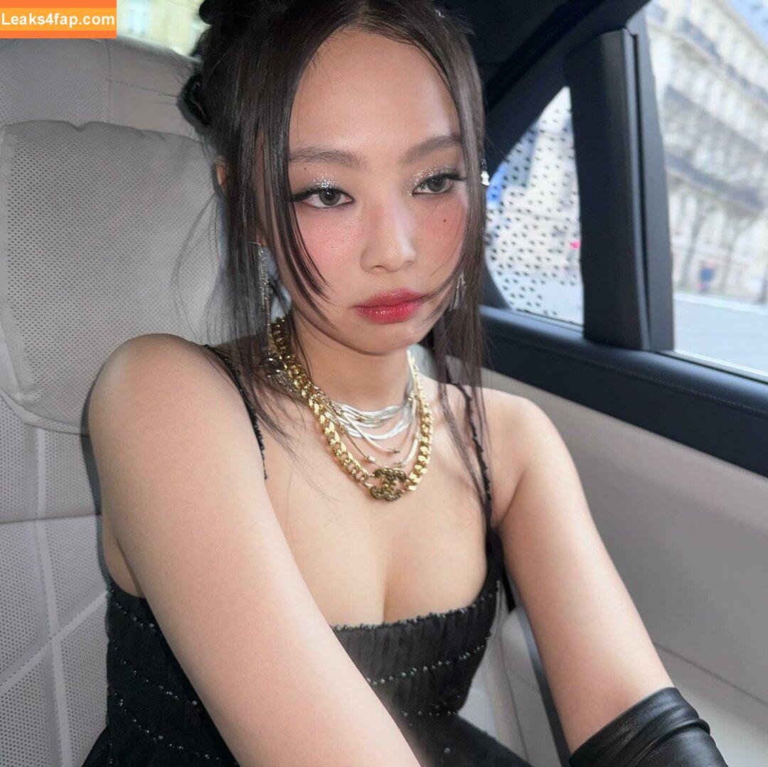 Jennie | BLΛƆKPIИK / Blackpink / jennierubyjane / sheflieshigh слитое фото фото #0576