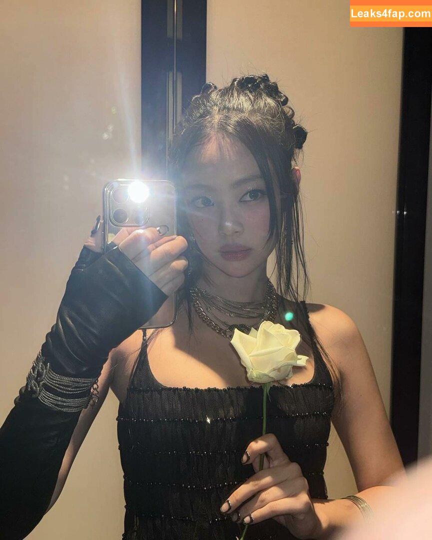 Jennie | BLΛƆKPIИK / Blackpink / jennierubyjane / sheflieshigh слитое фото фото #0577