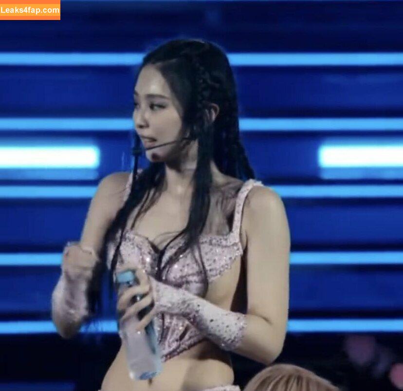 Jennie | BLΛƆKPIИK / Blackpink / jennierubyjane / sheflieshigh слитое фото фото #0582