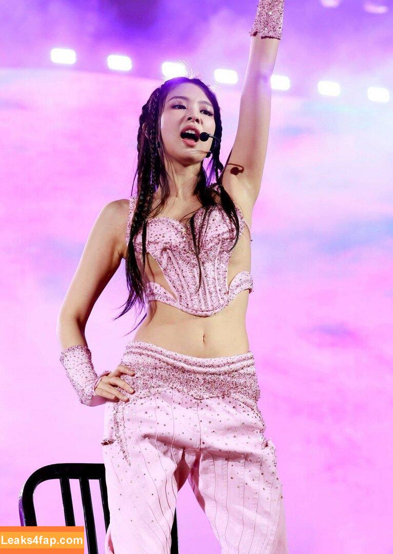 Jennie | BLΛƆKPIИK / Blackpink / jennierubyjane / sheflieshigh слитое фото фото #0583