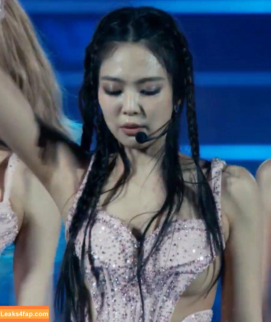 Jennie | BLΛƆKPIИK / Blackpink / jennierubyjane / sheflieshigh слитое фото фото #0587