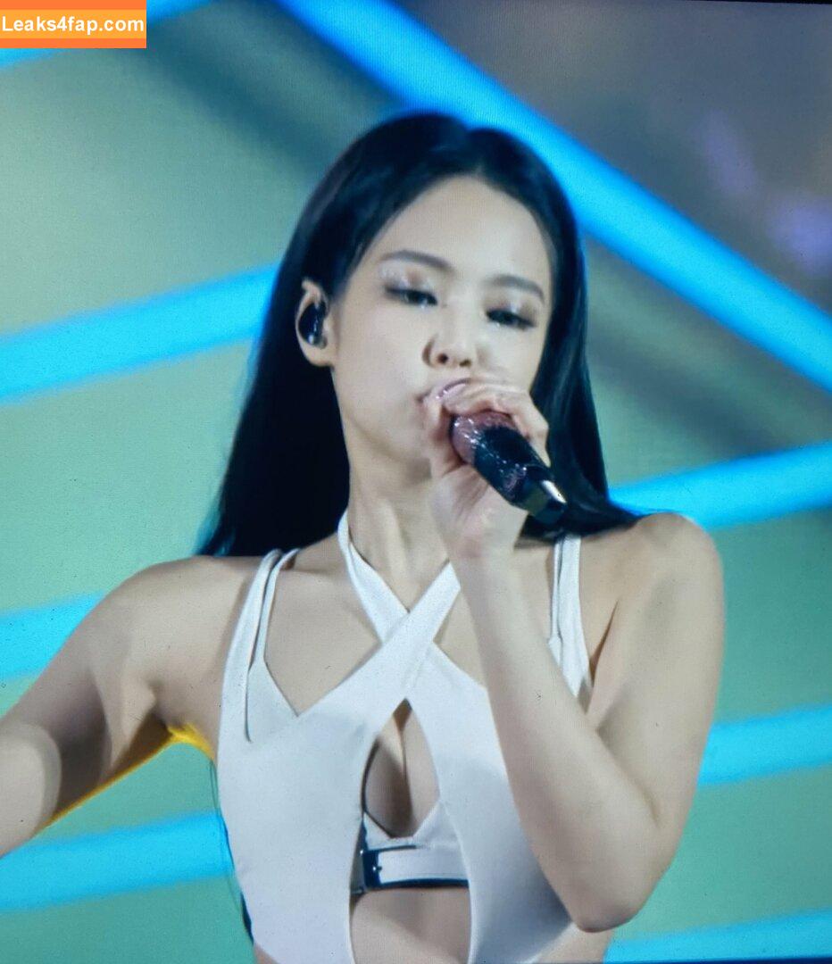 Jennie | BLΛƆKPIИK / Blackpink / jennierubyjane / sheflieshigh слитое фото фото #0591