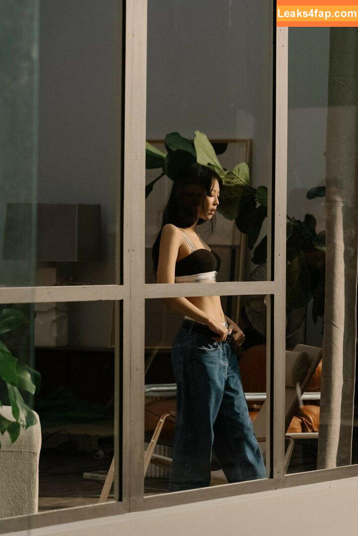 Jennie | BLΛƆKPIИK / Blackpink / jennierubyjane / sheflieshigh слитое фото фото #0593