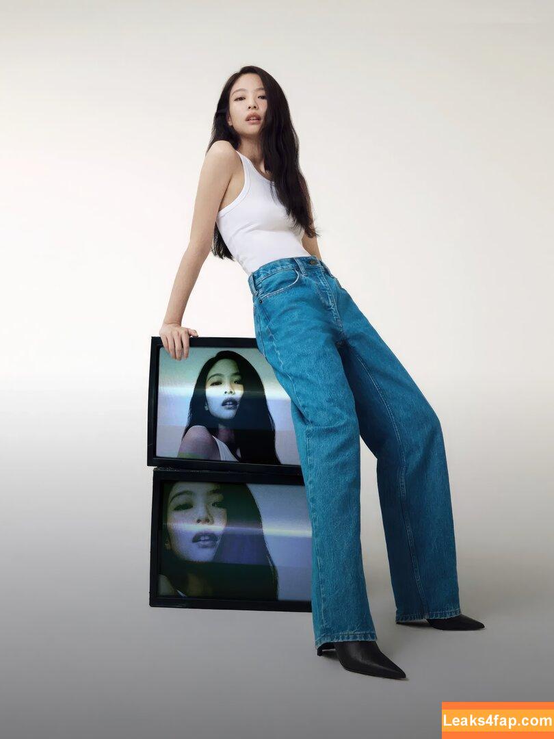 Jennie | BLΛƆKPIИK / Blackpink / jennierubyjane / sheflieshigh слитое фото фото #0600