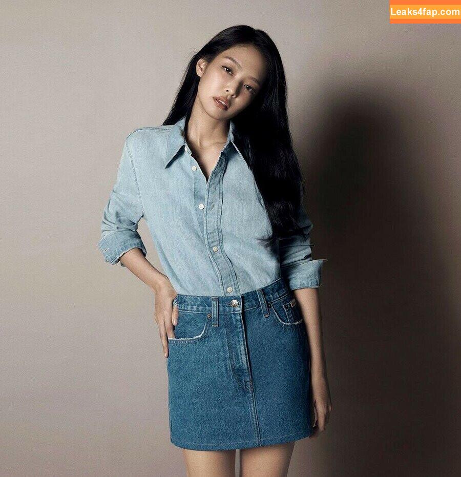 Jennie | BLΛƆKPIИK / Blackpink / jennierubyjane / sheflieshigh слитое фото фото #0603