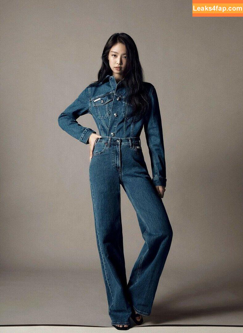 Jennie | BLΛƆKPIИK / Blackpink / jennierubyjane / sheflieshigh слитое фото фото #0604