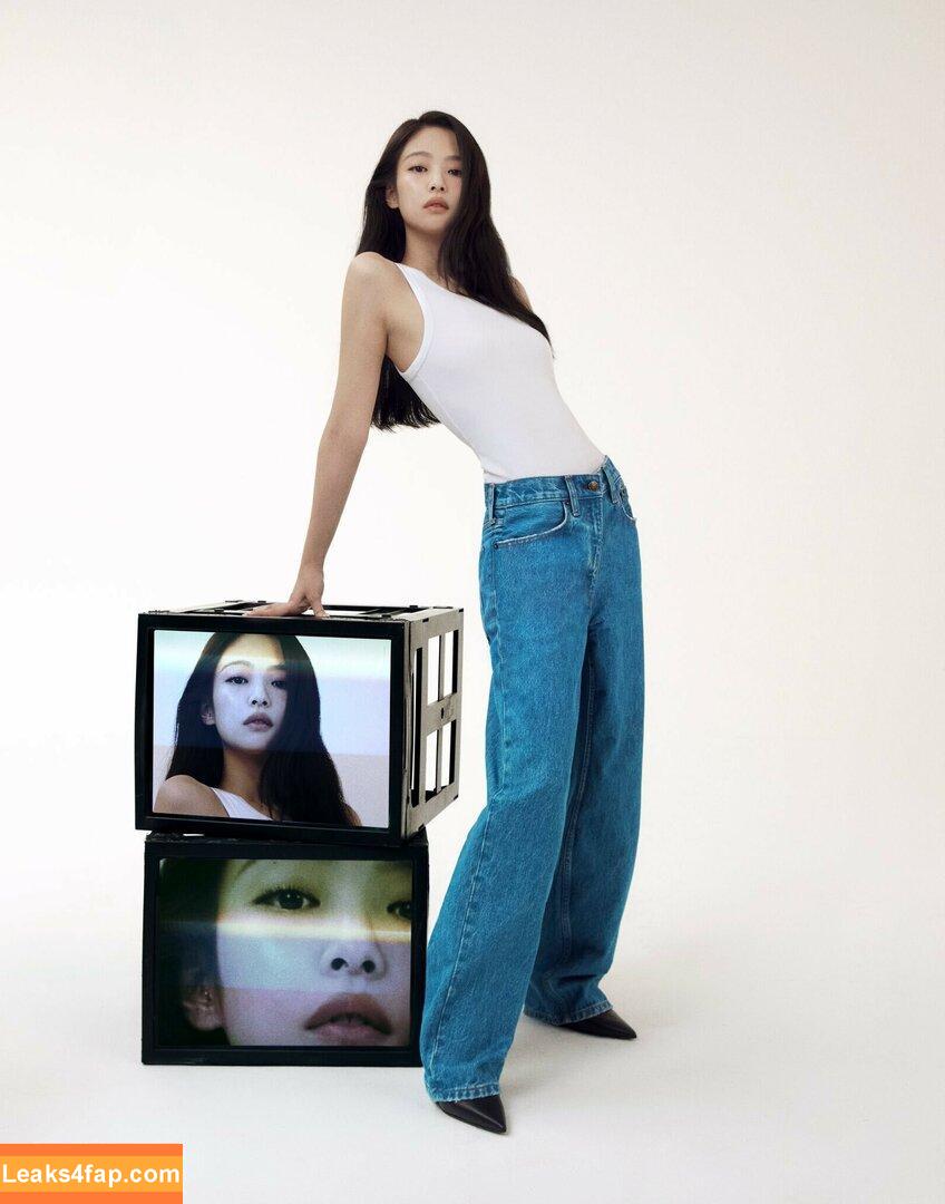 Jennie | BLΛƆKPIИK / Blackpink / jennierubyjane / sheflieshigh слитое фото фото #0606