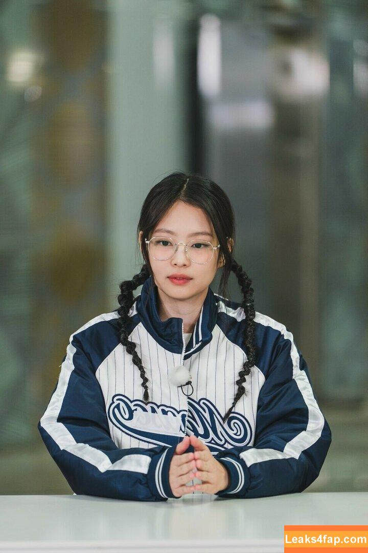 Jennie | BLΛƆKPIИK / Blackpink / jennierubyjane / sheflieshigh слитое фото фото #0619