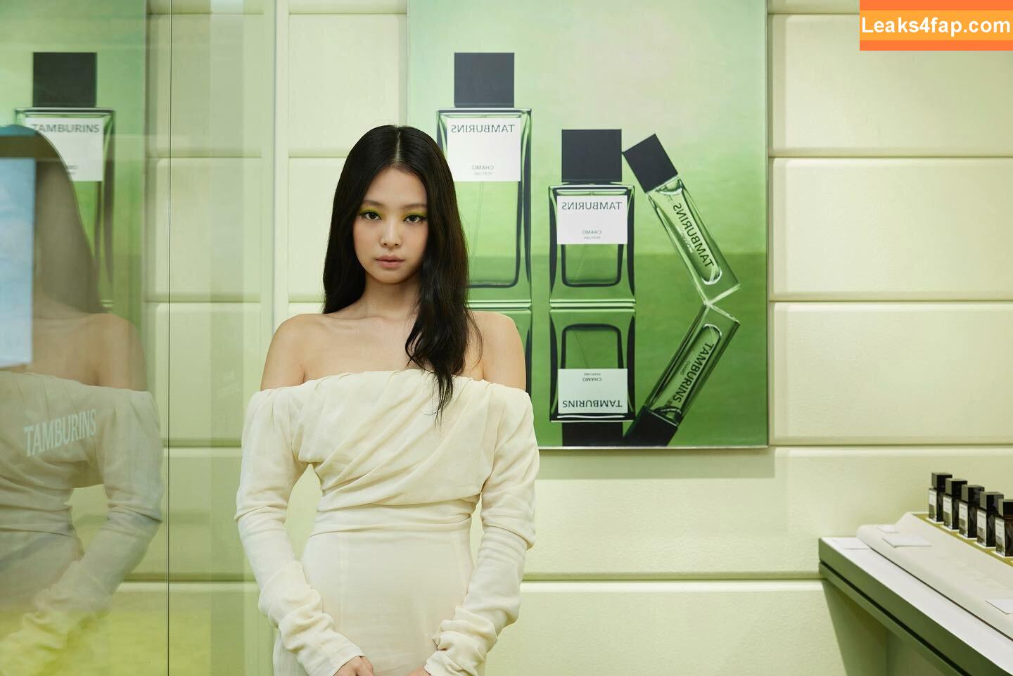 Jennie | BLΛƆKPIИK / Blackpink / jennierubyjane / sheflieshigh слитое фото фото #0627