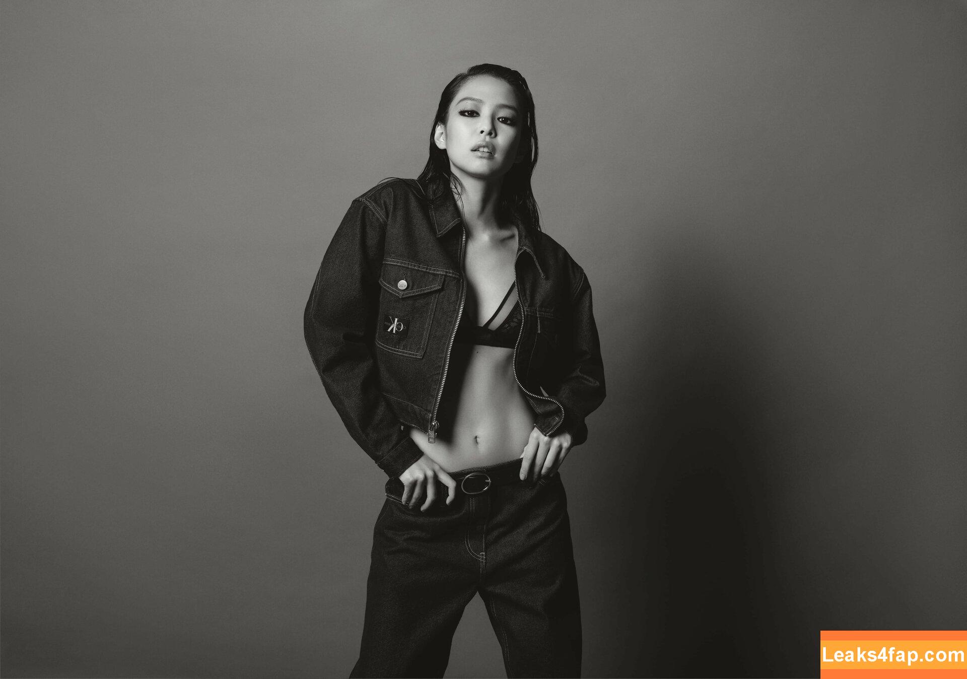 Jennie | BLΛƆKPIИK / Blackpink / jennierubyjane / sheflieshigh слитое фото фото #0631