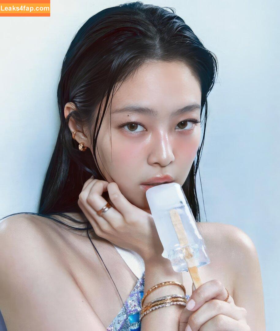 Jennie | BLΛƆKPIИK / Blackpink / jennierubyjane / sheflieshigh слитое фото фото #0633